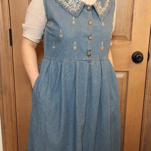 100% Cotton Denim Floral Embroidery Collar Button-front Jumper Dress